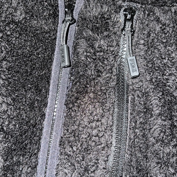 Victoria’s Secret PINK Sherpa oversized pull over - Picture 3 of 4